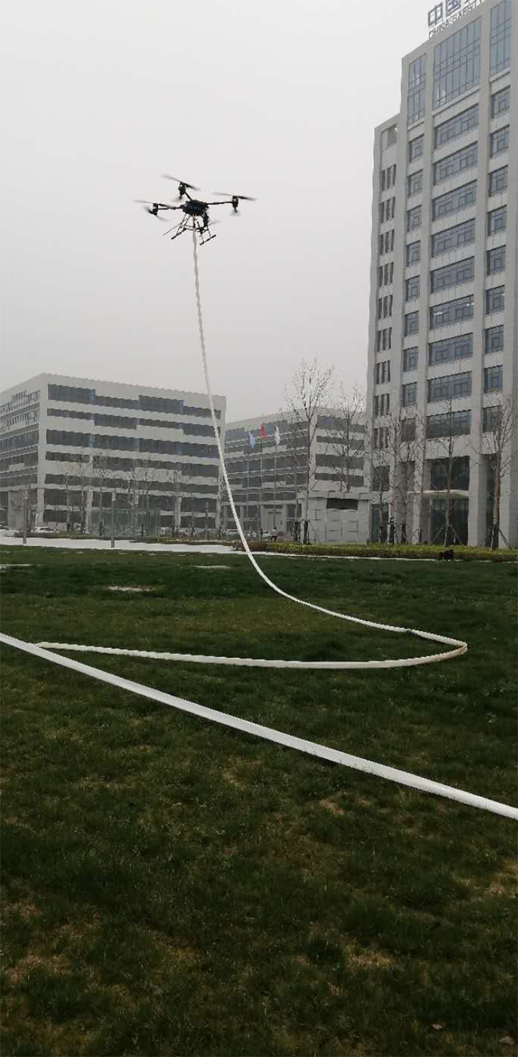 可以空中拖水帶100米的滅火無人機(jī)，助力高層建筑救援